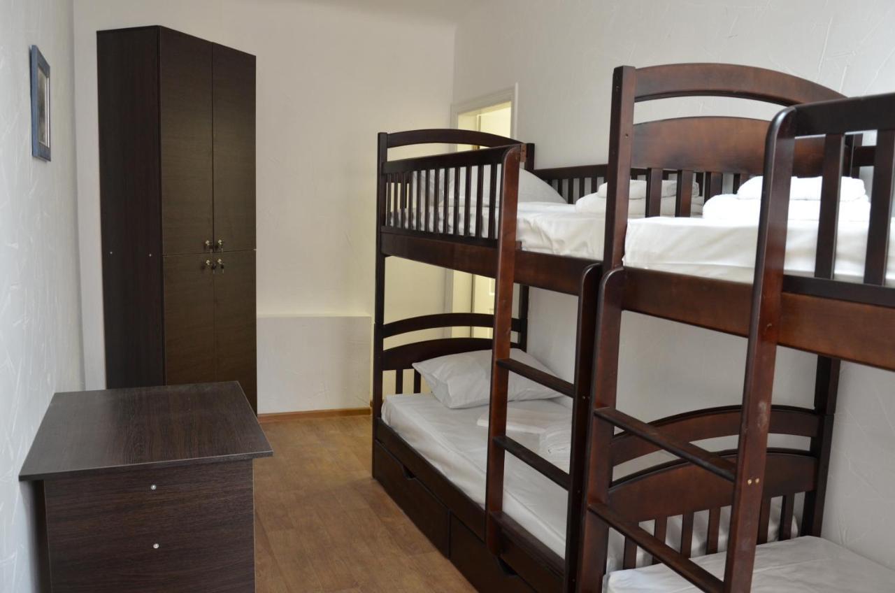 Cool Traveler Hostel เคียฟ ภายนอก รูปภาพ