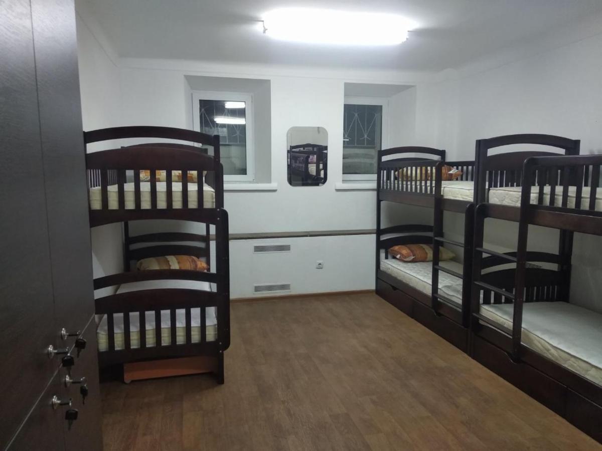 Cool Traveler Hostel เคียฟ ภายนอก รูปภาพ