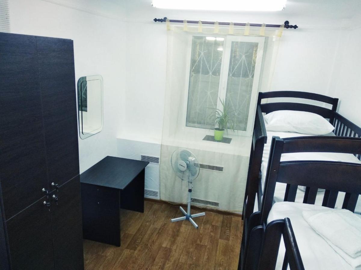 Cool Traveler Hostel เคียฟ ภายนอก รูปภาพ