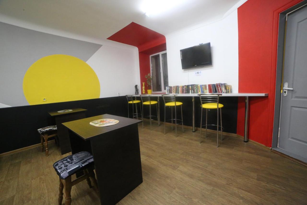 Cool Traveler Hostel เคียฟ ภายนอก รูปภาพ