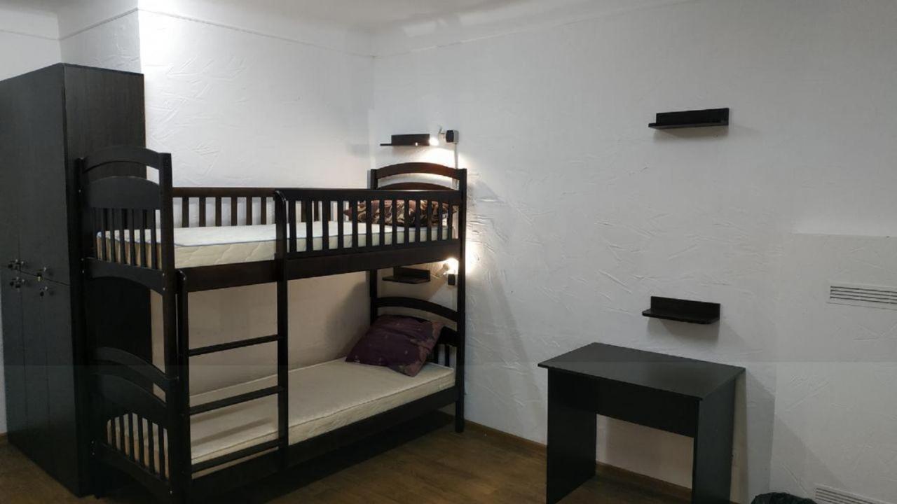 Cool Traveler Hostel เคียฟ ภายนอก รูปภาพ