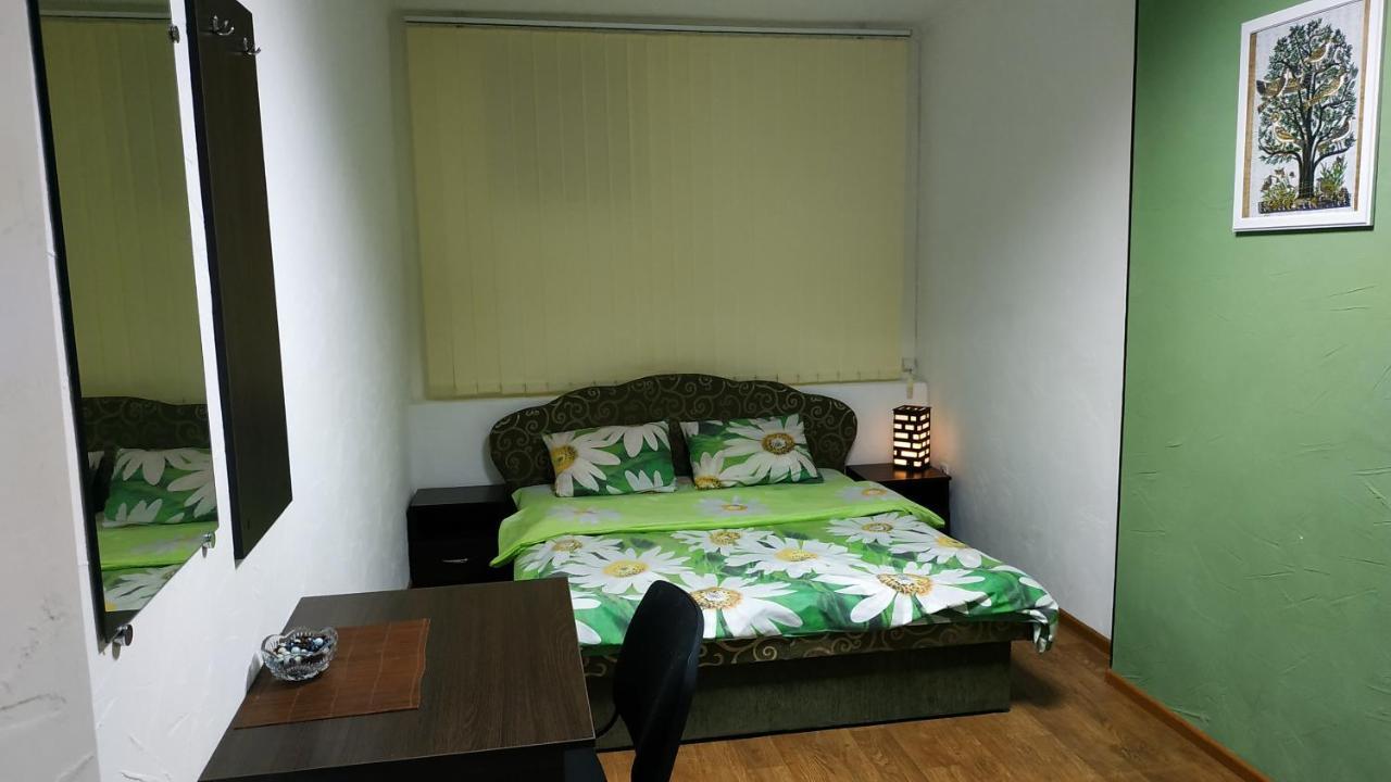 Cool Traveler Hostel เคียฟ ภายนอก รูปภาพ